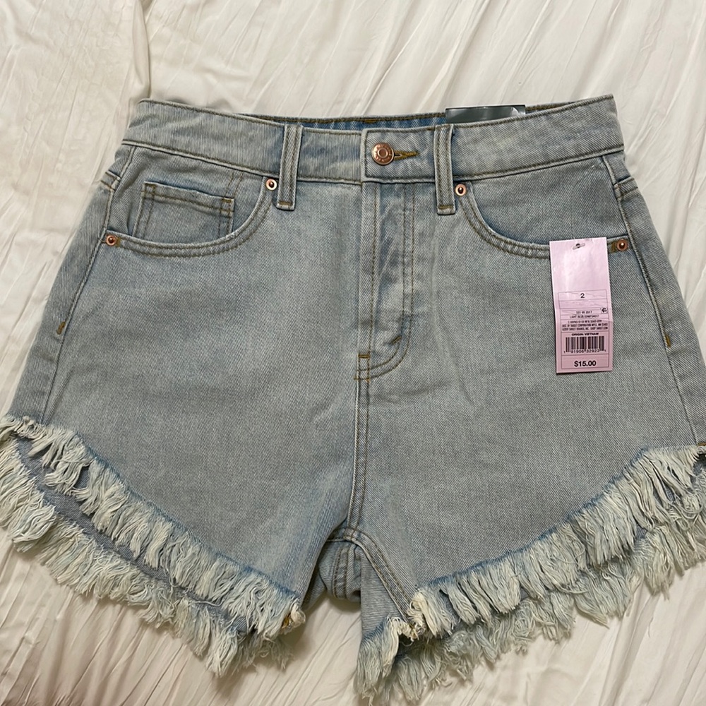 Womens wild fable jean shorts light wash frayed size 2/26 brand new